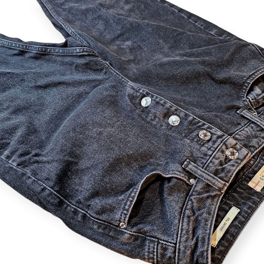 Guess 90s Skinny Black High Rise Jeans - Picture 3 of 6